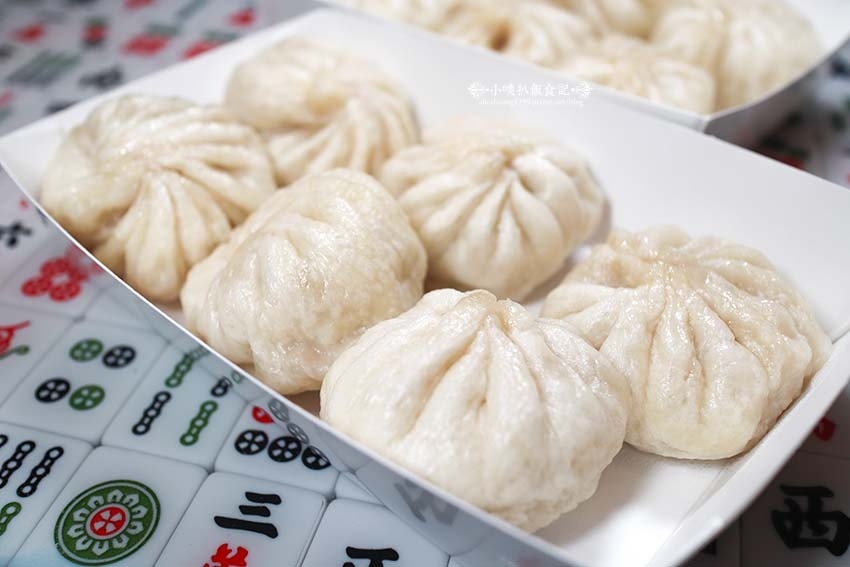 【永和小籠包】『籠飽包手作小籠包』樂華夜市美食必吃/現點現包 【永和小籠包】『籠飽包手作小籠包』樂華夜市美食必吃/現點現包