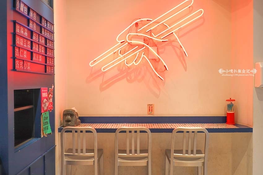 【永和小籠包】『籠飽包手作小籠包』樂華夜市美食必吃/現點現包 【永和小籠包】『籠飽包手作小籠包』樂華夜市美食必吃/現點現包