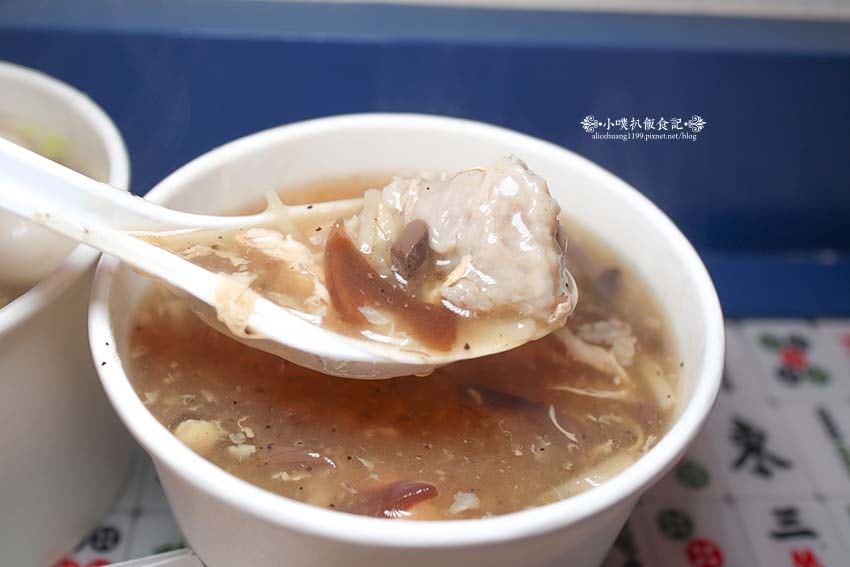 【永和小籠包】『籠飽包手作小籠包』樂華夜市美食必吃/現點現包 【永和小籠包】『籠飽包手作小籠包』樂華夜市美食必吃/現點現包