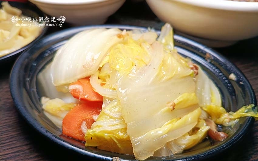 【中和美食】『洪家原汁排骨湯』萬華艋舺姊妹店/手掌大排骨,香 【中和美食】『洪家原汁排骨湯』萬華艋舺姊妹店/手掌大排骨,香