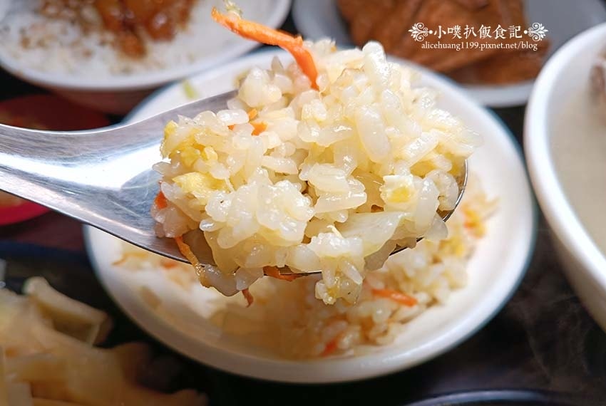 【中和美食】『洪家原汁排骨湯』萬華艋舺姊妹店/手掌大排骨,香 【中和美食】『洪家原汁排骨湯』萬華艋舺姊妹店/手掌大排骨,香