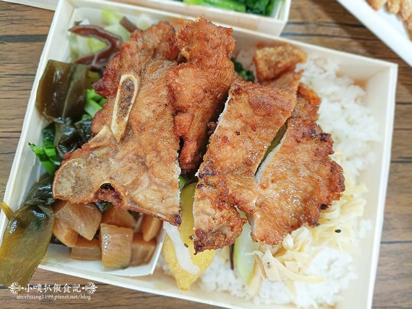 【永和便當推薦】『金米王飯包』近樂華夜市/超人氣排隊美食/採 【永和便當推薦】『金米王飯包』近樂華夜市/超人氣排隊美食/採