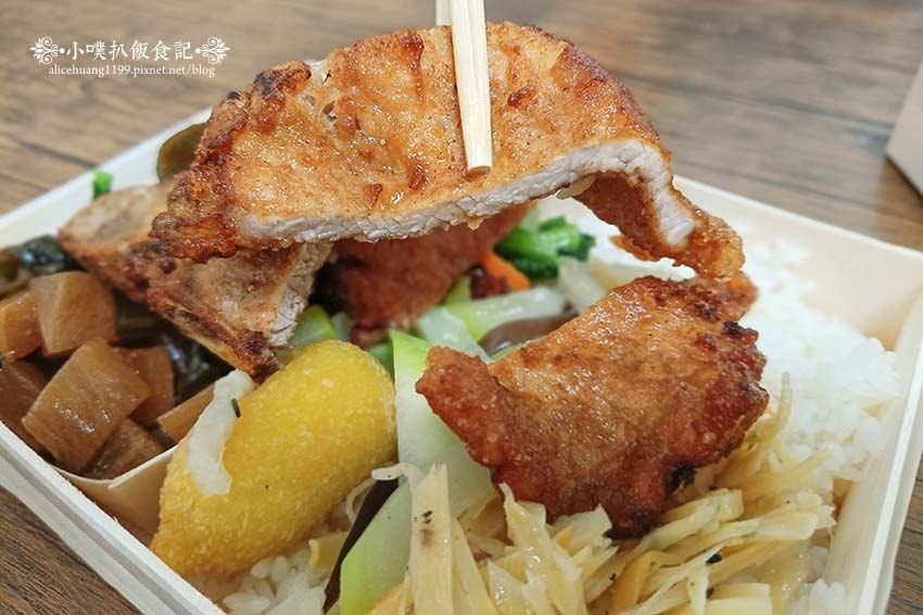 【永和便當推薦】『金米王飯包』近樂華夜市/超人氣排隊美食/採 【永和便當推薦】『金米王飯包』近樂華夜市/超人氣排隊美食/採