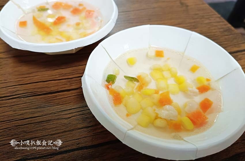 【永和便當推薦】『金米王飯包』近樂華夜市/超人氣排隊美食/採 【永和便當推薦】『金米王飯包』近樂華夜市/超人氣排隊美食/採