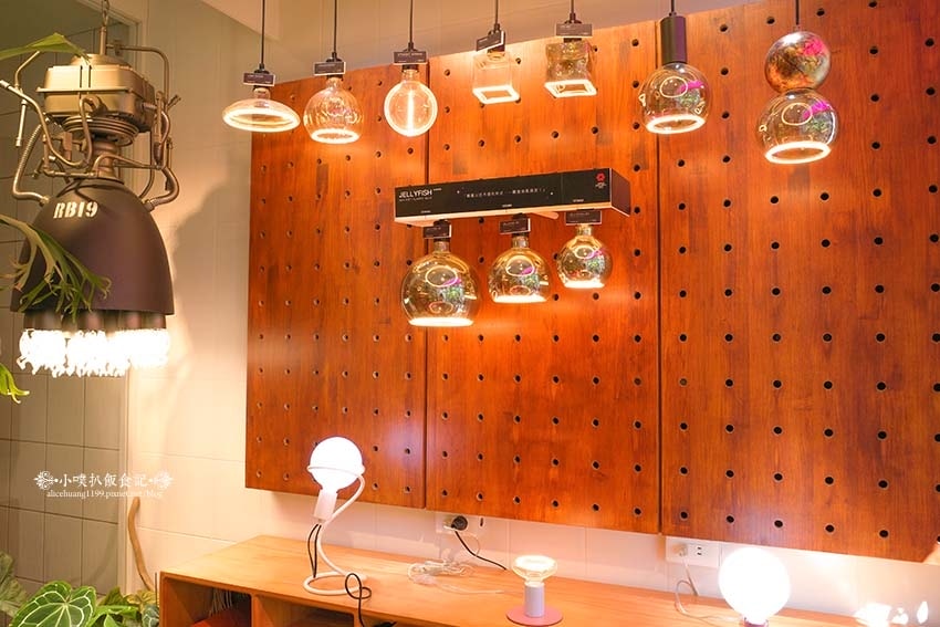 【中山不限時咖啡】『燈聚咖啡 TING ROOM CAFE』 【中山不限時咖啡】『燈聚咖啡 TING ROOM CAFE』