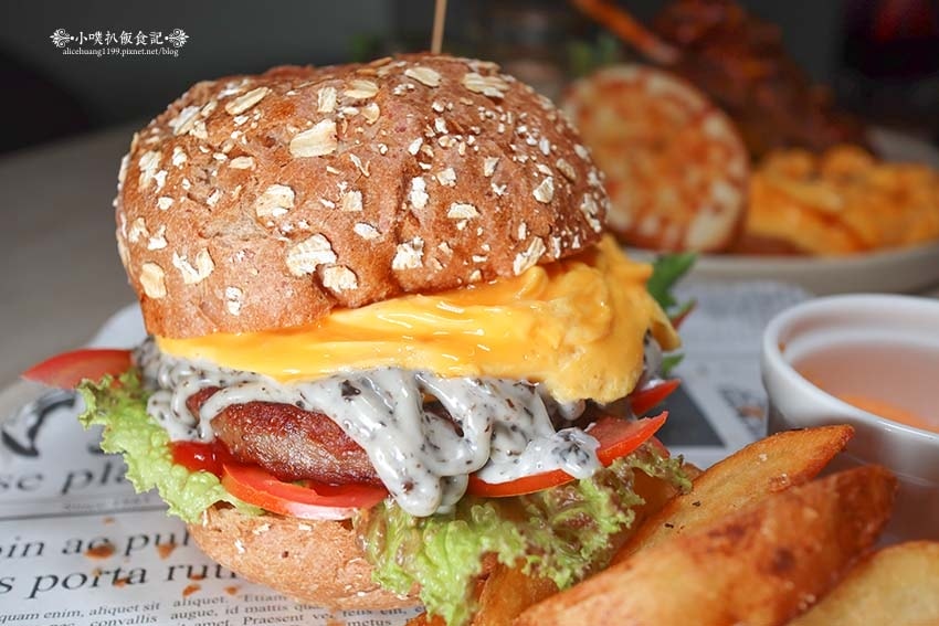 【中山不限時咖啡】『燈聚咖啡 TING ROOM CAFE』 【中山不限時咖啡】『燈聚咖啡 TING ROOM CAFE』