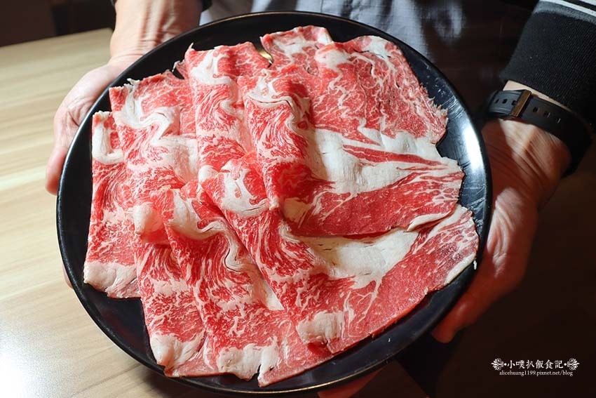 【中和火鍋】『匯川暖心鍋物』近中和站/平價、超高CP值鍋物店 【中和火鍋】『匯川暖心鍋物』近中和站/平價、超高CP值鍋物店