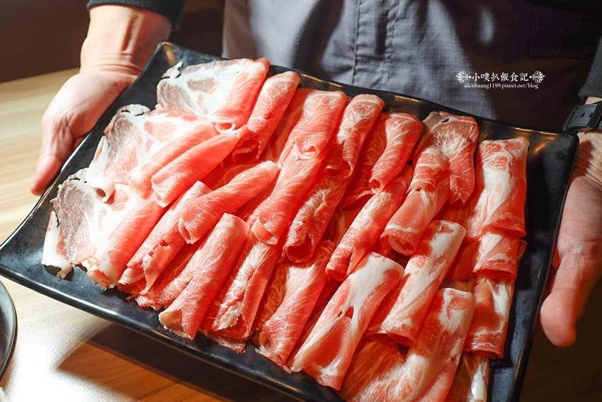 【中和火鍋】『匯川暖心鍋物』近中和站/平價、超高CP值鍋物店 【中和火鍋】『匯川暖心鍋物』近中和站/平價、超高CP值鍋物店