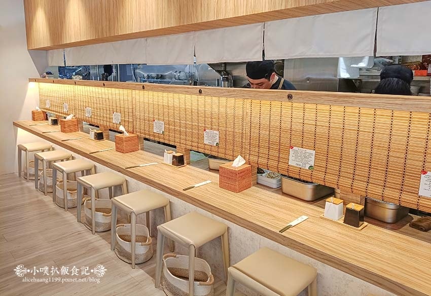 【東區牛肉麵】『地一牛肉麵』近國父紀念館站/精燉紅燒、川味紅 【東區牛肉麵】『地一牛肉麵』近國父紀念館站/精燉紅燒、川味紅