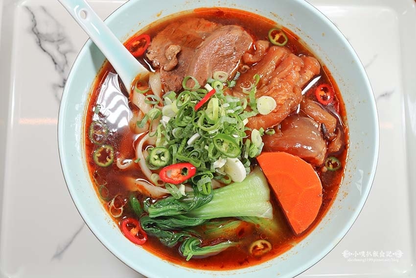 【東區牛肉麵】『地一牛肉麵』近國父紀念館站/精燉紅燒、川味紅 【東區牛肉麵】『地一牛肉麵』近國父紀念館站/精燉紅燒、川味紅