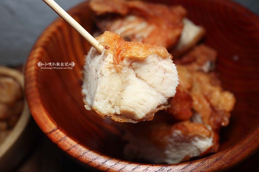 【中和美食】『賴桑透抽蚵仔麵線 中和店』近中和站/澎派浮誇麵 【中和美食】『賴桑透抽蚵仔麵線 中和店』近中和站/澎派浮誇麵