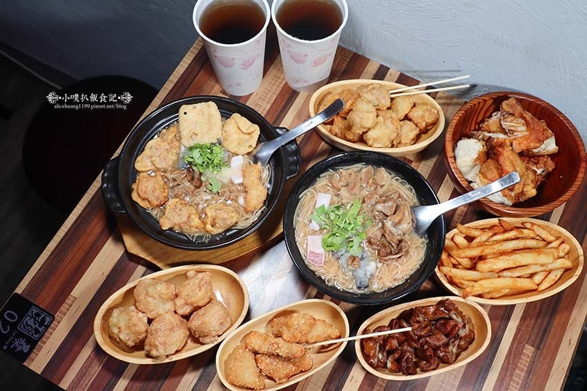 【中和美食】『賴桑透抽蚵仔麵線 中和店』近中和站/澎派浮誇麵 【中和美食】『賴桑透抽蚵仔麵線 中和店』近中和站/澎派浮誇麵