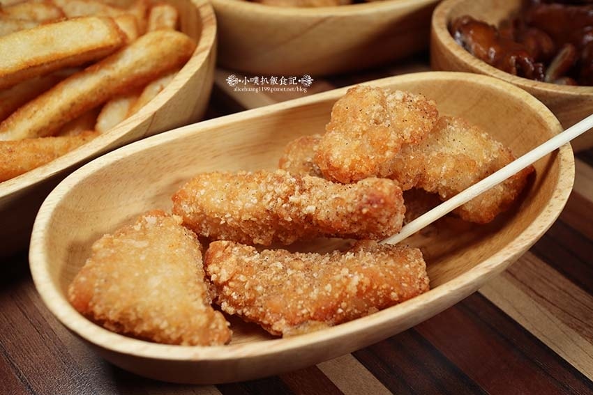 【中和美食】『賴桑透抽蚵仔麵線 中和店』近中和站/澎派浮誇麵 【中和美食】『賴桑透抽蚵仔麵線 中和店』近中和站/澎派浮誇麵