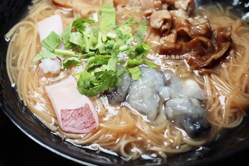 【中和美食】『賴桑透抽蚵仔麵線 中和店』近中和站/澎派浮誇麵 【中和美食】『賴桑透抽蚵仔麵線 中和店』近中和站/澎派浮誇麵