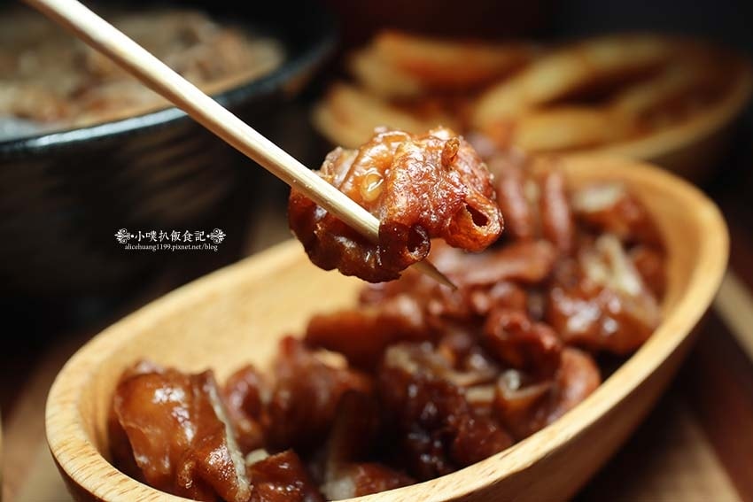 【中和美食】『賴桑透抽蚵仔麵線 中和店』近中和站/澎派浮誇麵 【中和美食】『賴桑透抽蚵仔麵線 中和店』近中和站/澎派浮誇麵