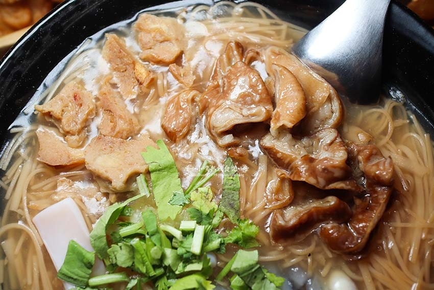 【中和美食】『賴桑透抽蚵仔麵線 中和店』近中和站/澎派浮誇麵 【中和美食】『賴桑透抽蚵仔麵線 中和店』近中和站/澎派浮誇麵
