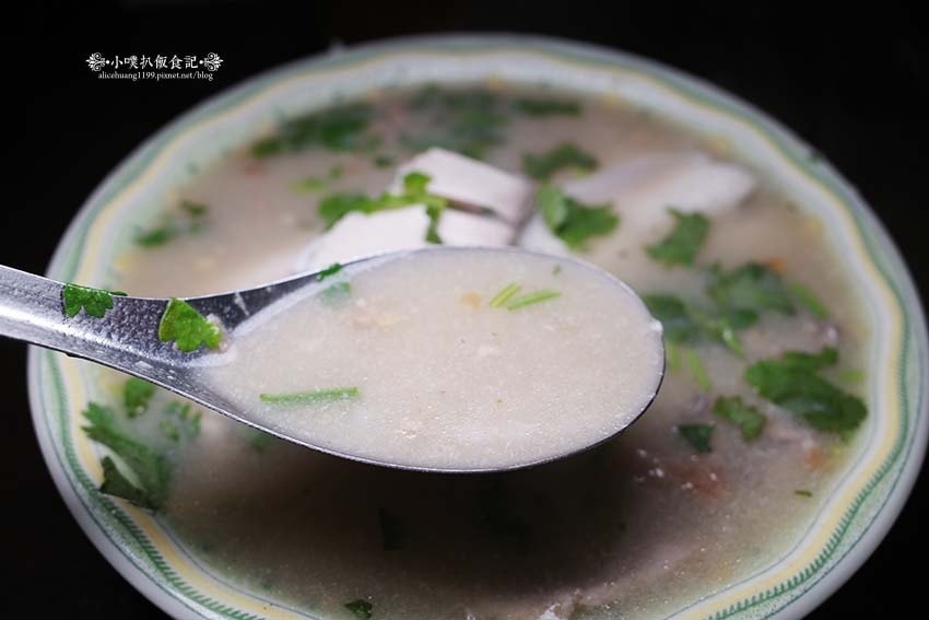【台南美食】『阿憨鹹粥』近台南轉運站/台南在地人美食小吃早餐 【台南美食】『阿憨鹹粥』近台南轉運站/台南在地人美食小吃早餐