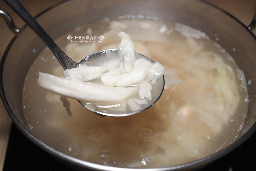 【蘆洲平價火鍋】『享初火鍋』近三民高中站/12種精心熬煮湯底 【蘆洲平價火鍋】『享初火鍋』近三民高中站/12種精心熬煮湯底