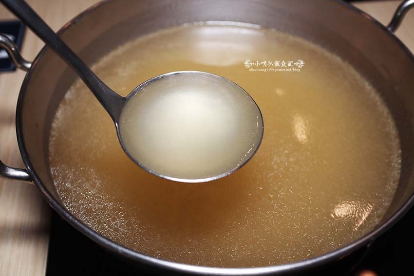 【蘆洲平價火鍋】『享初火鍋』近三民高中站/12種精心熬煮湯底 【蘆洲平價火鍋】『享初火鍋』近三民高中站/12種精心熬煮湯底