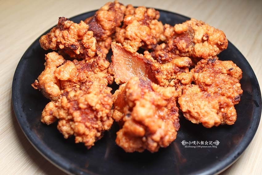 【蘆洲平價火鍋】『享初火鍋』近三民高中站/12種精心熬煮湯底 【蘆洲平價火鍋】『享初火鍋』近三民高中站/12種精心熬煮湯底