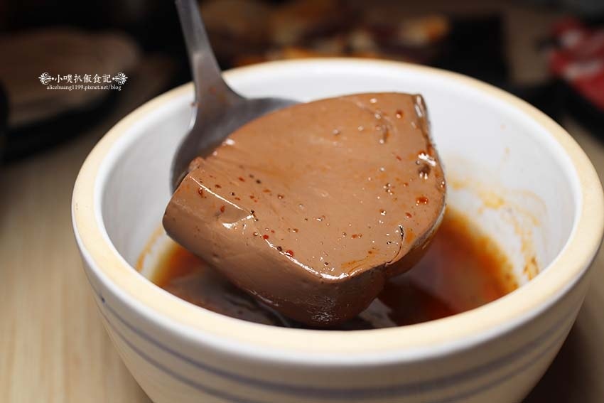 【蘆洲平價火鍋】『享初火鍋』近三民高中站/12種精心熬煮湯底 【蘆洲平價火鍋】『享初火鍋』近三民高中站/12種精心熬煮湯底