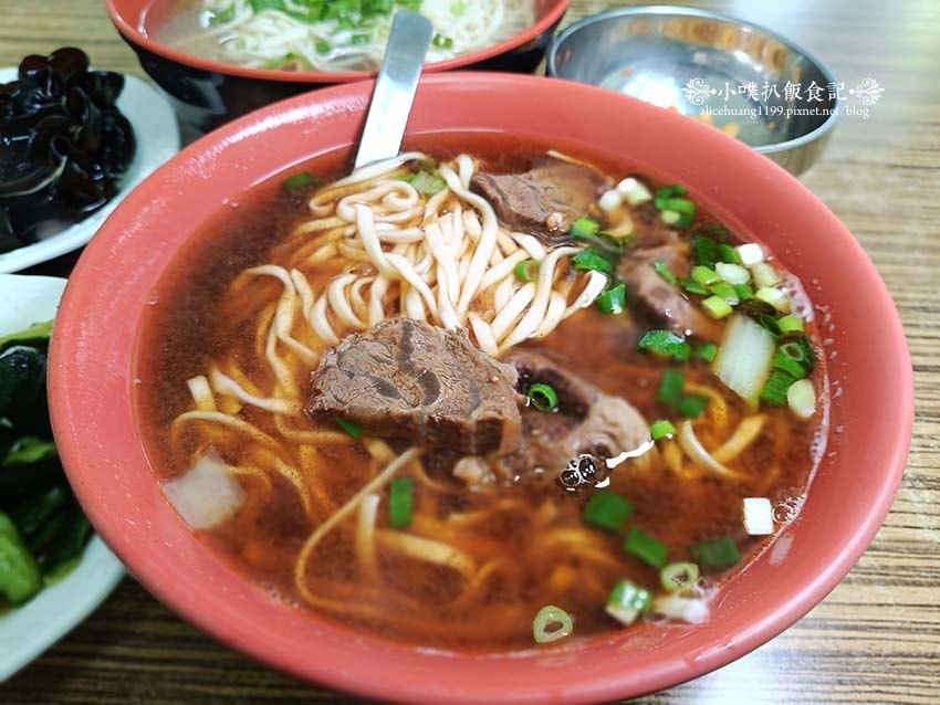 【高雄美食】『高雄手工外省麵-華榮路』近巨蛋站、瑞豐夜市/在 【高雄美食】『高雄手工外省麵-華榮路』近巨蛋站、瑞豐夜市/在