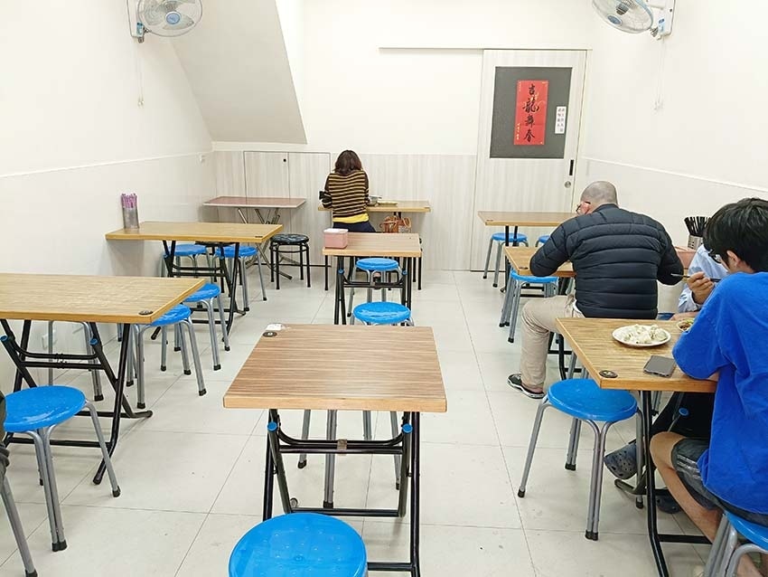 【高雄美食】『高雄手工外省麵-華榮路』近巨蛋站、瑞豐夜市/在 【高雄美食】『高雄手工外省麵-華榮路』近巨蛋站、瑞豐夜市/在