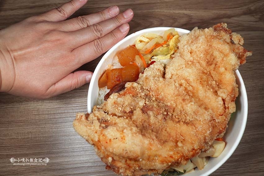 【台北便當推薦】『極度飯桶 大同圓環店』近中山站/平價、高C 【台北便當推薦】『極度飯桶 大同圓環店』近中山站/平價、高C