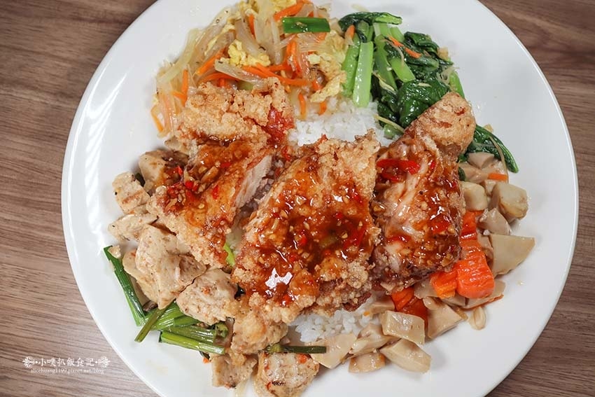 【台北便當推薦】『極度飯桶 大同圓環店』近中山站/平價、高C 【台北便當推薦】『極度飯桶 大同圓環店』近中山站/平價、高C