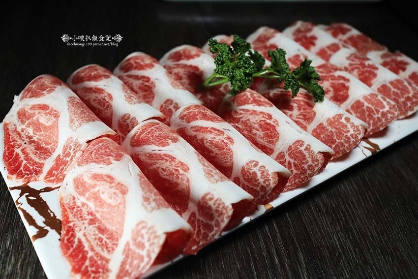 【台北麻辣火鍋】『瓦法奇朵(W.麻辣BAR)放感情』近台北車 【台北麻辣火鍋】『瓦法奇朵(W.麻辣BAR)放感情』近台北車