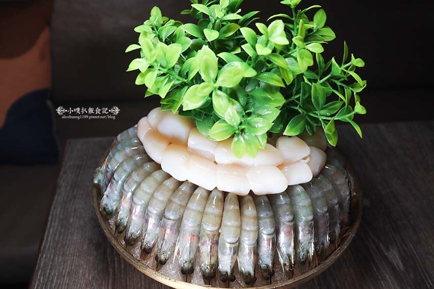 【台北麻辣火鍋】『瓦法奇朵(W.麻辣BAR)放感情』近台北車 【台北麻辣火鍋】『瓦法奇朵(W.麻辣BAR)放感情』近台北車