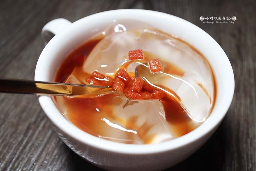 【台北麻辣火鍋】『瓦法奇朵(W.麻辣BAR)放感情』近台北車 【台北麻辣火鍋】『瓦法奇朵(W.麻辣BAR)放感情』近台北車