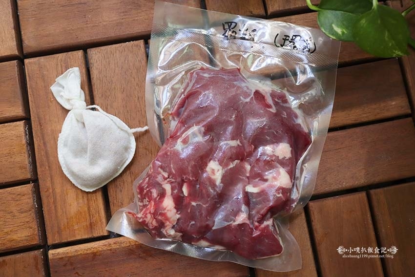 【永和民治街市場美食】『卡吉牛羊肉品專賣店(國產牛專賣店)』 【永和民治街市場美食】『卡吉牛羊肉品專賣店(國產牛專賣店)』