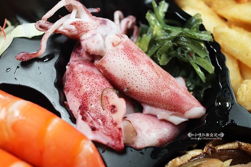 【中和興南夜市美食】『鱻食堂龍蝦粥』近南勢角站/預約制龍蝦便 【中和興南夜市美食】『鱻食堂龍蝦粥』近南勢角站/預約制龍蝦便