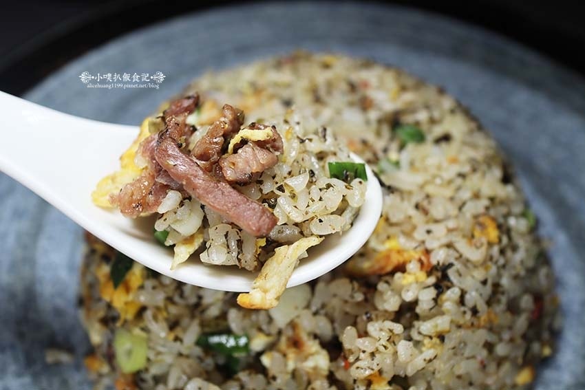 【板橋美食】『津菁炒飯』近新埔站/不用再到無菜單鐵板燒吃炒飯 【板橋美食】『津菁炒飯』近新埔站/不用再到無菜單鐵板燒吃炒飯