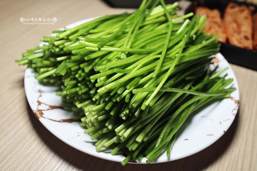 【內湖火鍋推薦】『四川龍府』近葫洲站/生日壽星幾歲就送幾隻蝦 【內湖火鍋推薦】『四川龍府』近葫洲站/生日壽星幾歲就送幾隻蝦