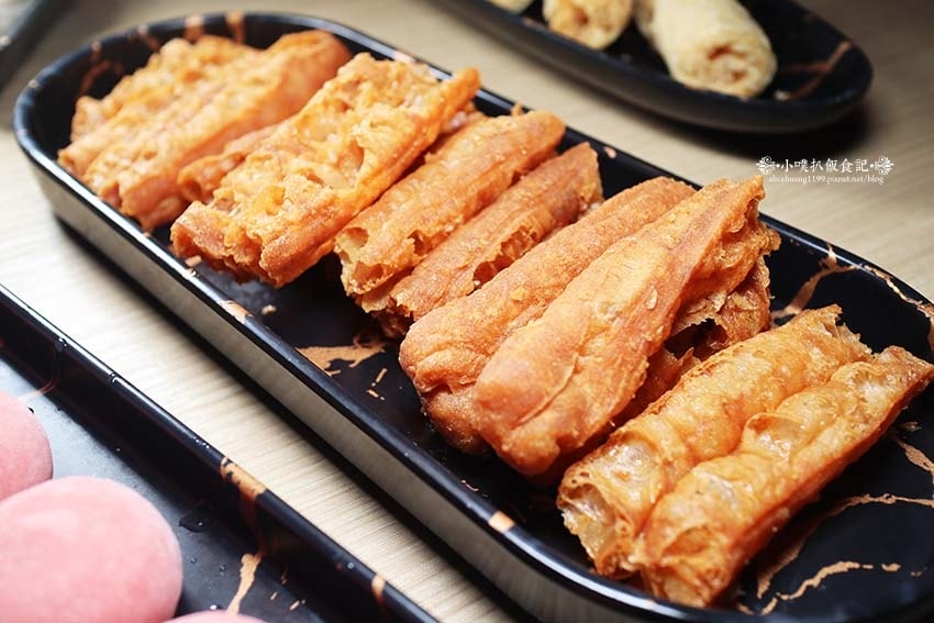 【內湖火鍋推薦】『四川龍府』近葫洲站/生日壽星幾歲就送幾隻蝦 【內湖火鍋推薦】『四川龍府』近葫洲站/生日壽星幾歲就送幾隻蝦