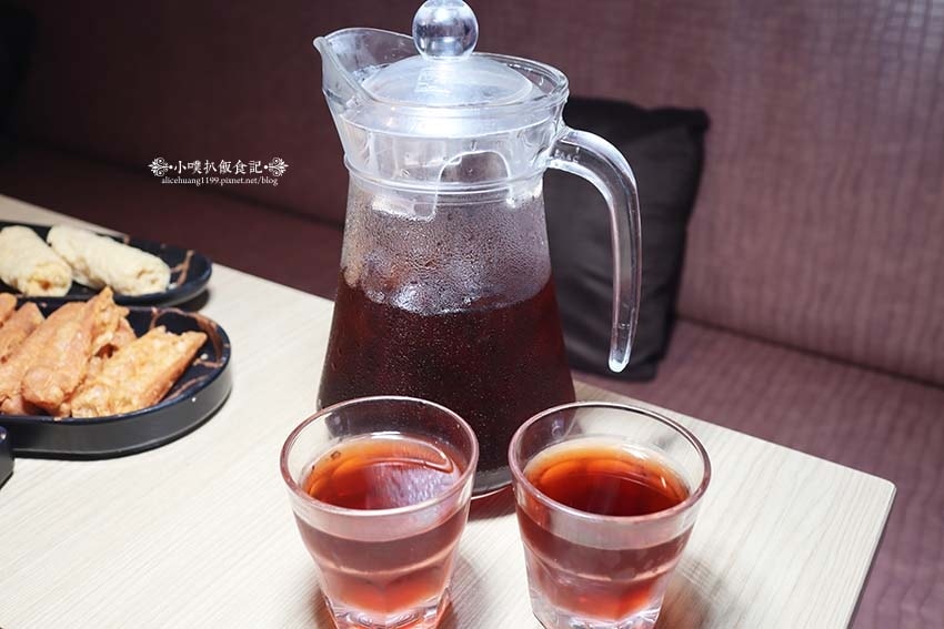 【內湖火鍋推薦】『四川龍府』近葫洲站/生日壽星幾歲就送幾隻蝦 【內湖火鍋推薦】『四川龍府』近葫洲站/生日壽星幾歲就送幾隻蝦