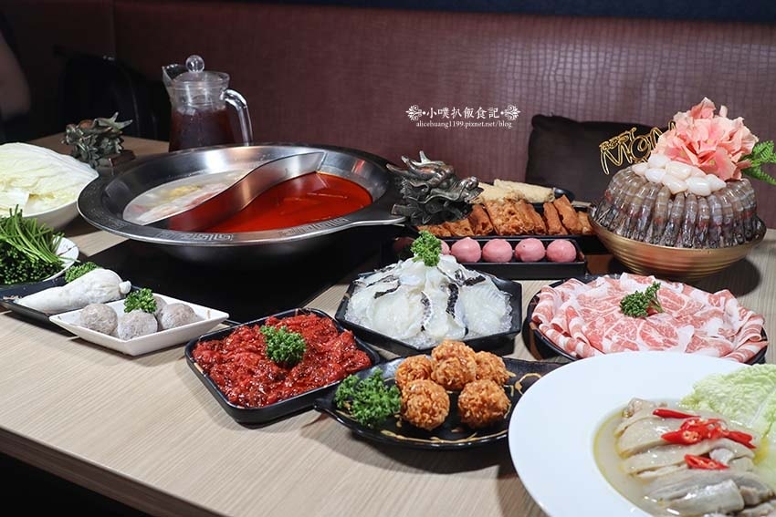 【內湖火鍋推薦】『四川龍府』近葫洲站/生日壽星幾歲就送幾隻蝦 【內湖火鍋推薦】『四川龍府』近葫洲站/生日壽星幾歲就送幾隻蝦
