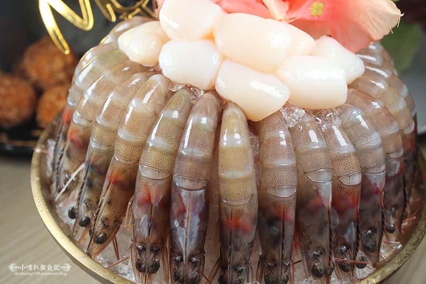 【內湖火鍋推薦】『四川龍府』近葫洲站/生日壽星幾歲就送幾隻蝦 【內湖火鍋推薦】『四川龍府』近葫洲站/生日壽星幾歲就送幾隻蝦