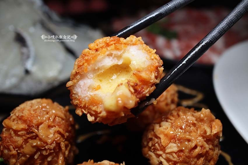 【內湖火鍋推薦】『四川龍府』近葫洲站/生日壽星幾歲就送幾隻蝦 【內湖火鍋推薦】『四川龍府』近葫洲站/生日壽星幾歲就送幾隻蝦