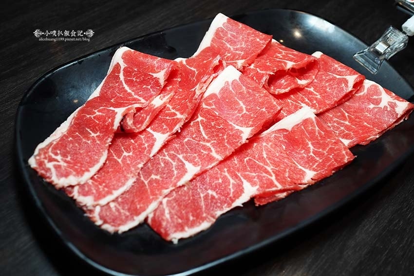 【林口火鍋吃到飽】『魔椒頂級鴛鴦鍋林口總店』近長庚醫院站/超 【林口火鍋吃到飽】『魔椒頂級鴛鴦鍋林口總店』近長庚醫院站/超