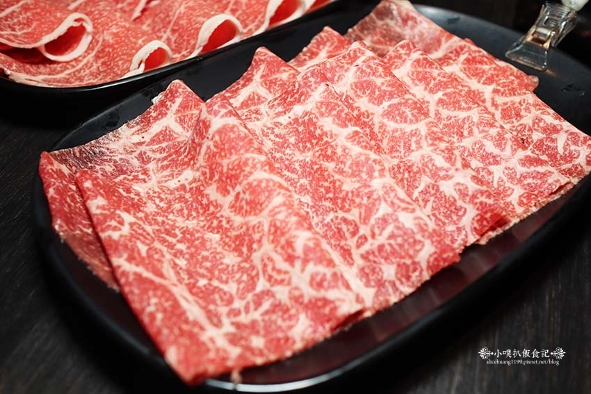 【林口火鍋吃到飽】『魔椒頂級鴛鴦鍋林口總店』近長庚醫院站/超 【林口火鍋吃到飽】『魔椒頂級鴛鴦鍋林口總店』近長庚醫院站/超