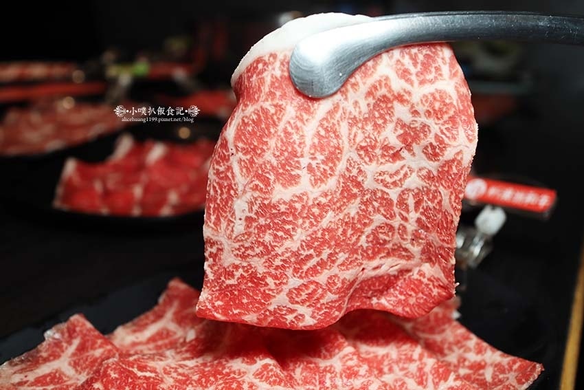 【林口火鍋吃到飽】『魔椒頂級鴛鴦鍋林口總店』近長庚醫院站/超 【林口火鍋吃到飽】『魔椒頂級鴛鴦鍋林口總店』近長庚醫院站/超