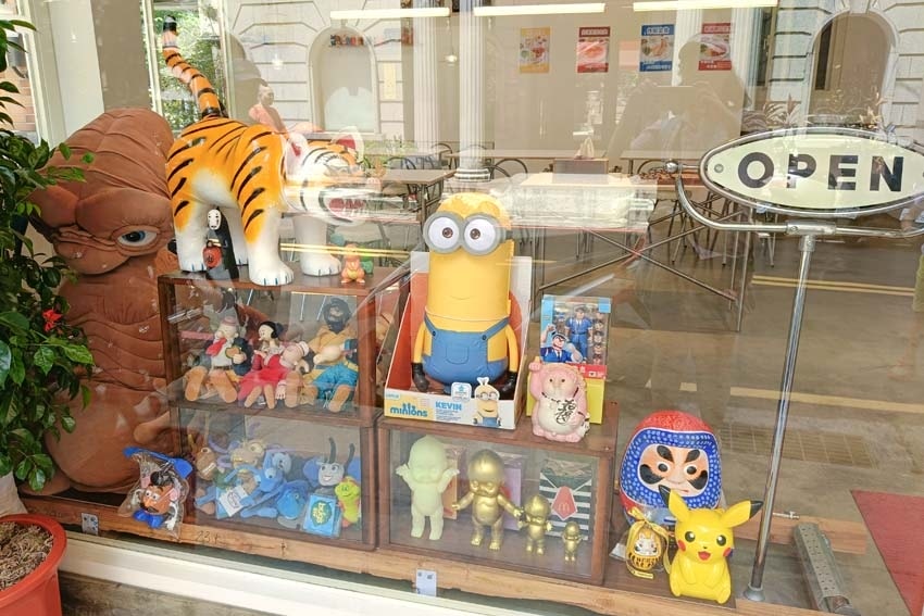 【三重美食】『午藏商行』近三重國小站/純牛、豬肉漢堡肉排文青 【三重美食】『午藏商行』近三重國小站/純牛、豬肉漢堡肉排文青