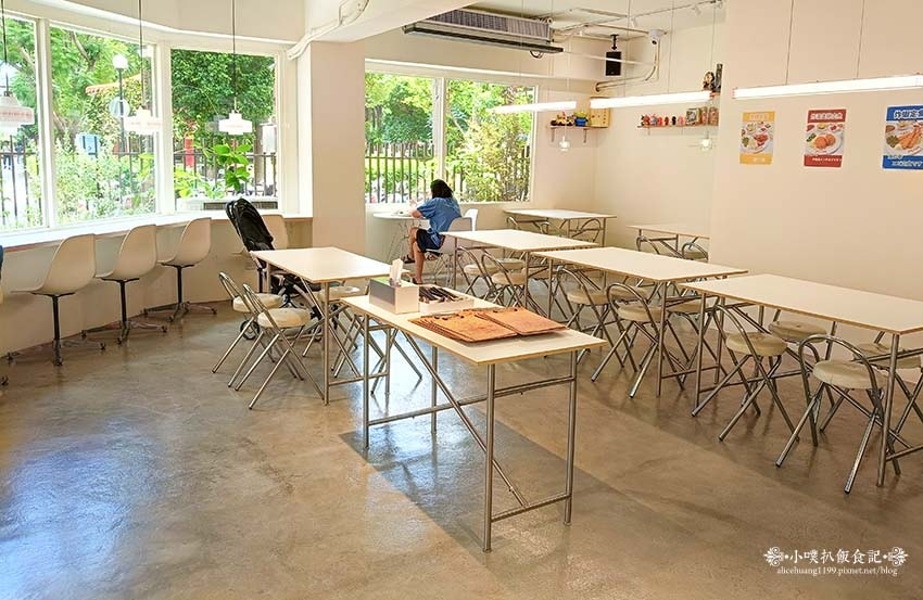 【三重美食】『午藏商行』近三重國小站/純牛、豬肉漢堡肉排文青 【三重美食】『午藏商行』近三重國小站/純牛、豬肉漢堡肉排文青