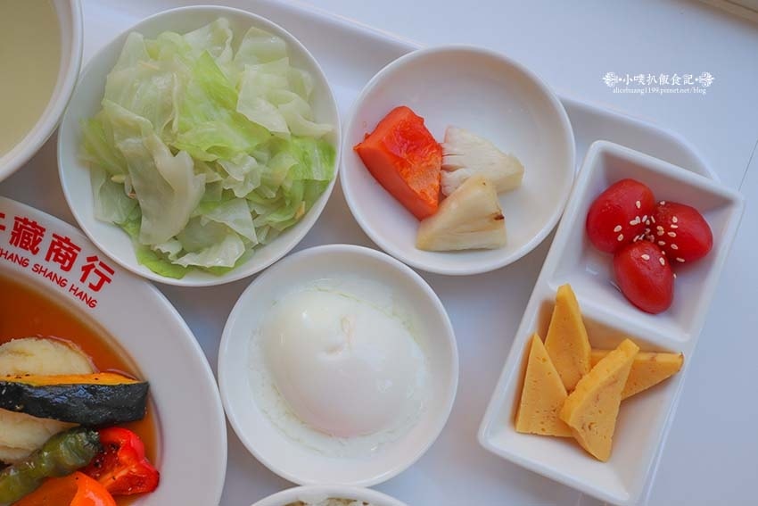 【三重美食】『午藏商行』近三重國小站/純牛、豬肉漢堡肉排文青 【三重美食】『午藏商行』近三重國小站/純牛、豬肉漢堡肉排文青