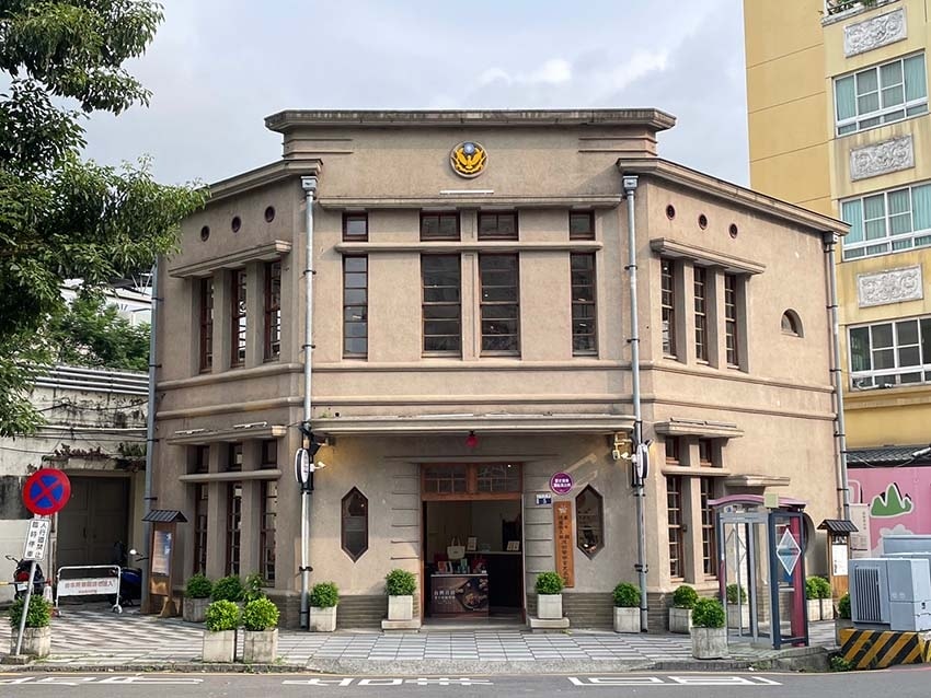 【中秋禮盒推薦】『旺來八』台中伴手禮/全台首創8字鳳梨酥/寓 【中秋禮盒推薦】『旺來八』台中伴手禮/全台首創8字鳳梨酥/寓