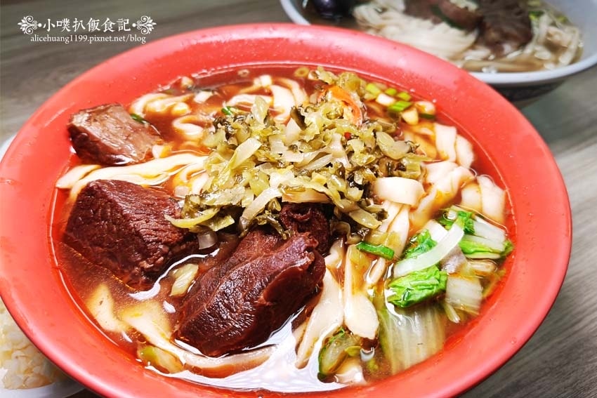 【中和美食】『千芳餃子館』近環狀中和站/中和牛肉麵推薦/紅燒 【中和美食】『千芳餃子館』近環狀中和站/中和牛肉麵推薦/紅燒