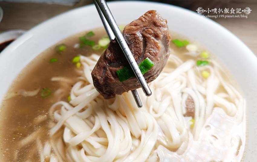 【中和美食】『千芳餃子館』近環狀中和站/中和牛肉麵推薦/紅燒 【中和美食】『千芳餃子館』近環狀中和站/中和牛肉麵推薦/紅燒